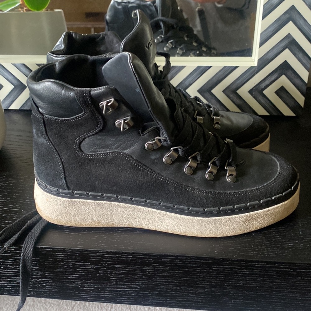 Vince Leather sneakers